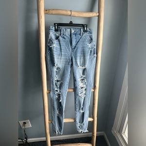 American eagle ripped curvy skinny jeans.